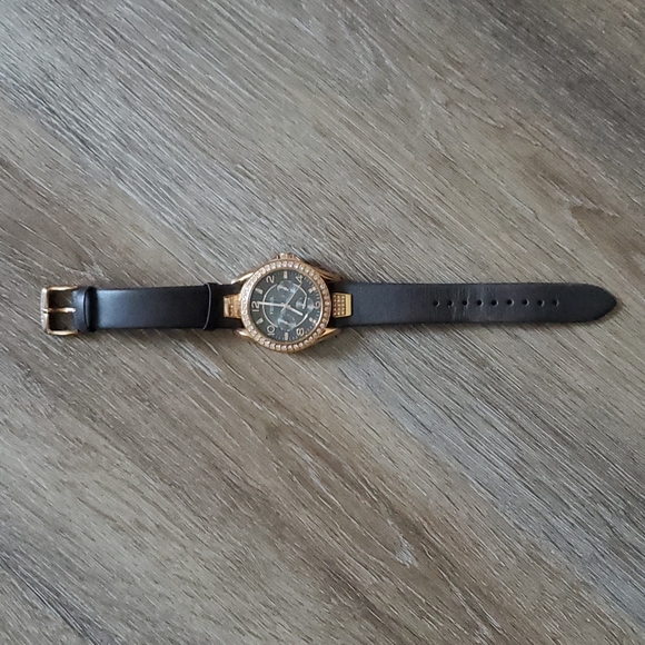 FOSSIL Watch - Picture 2 of 4
